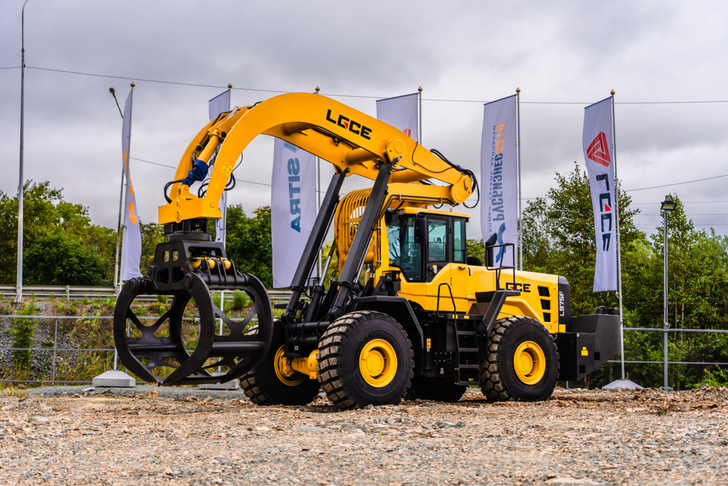 Колесный погрузчик LGCE L975F High-Lift