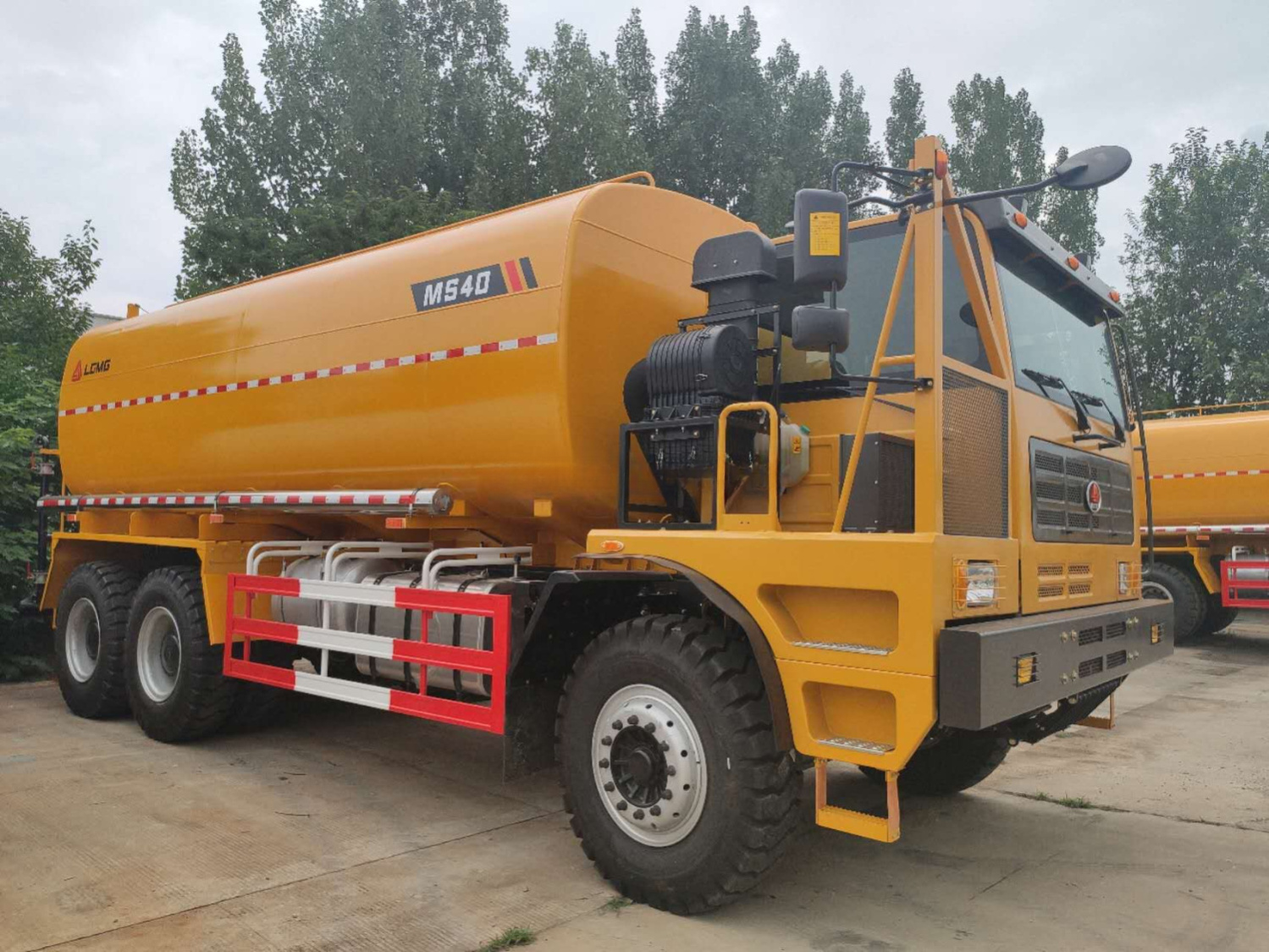 Поливальная машина LGMG MS40