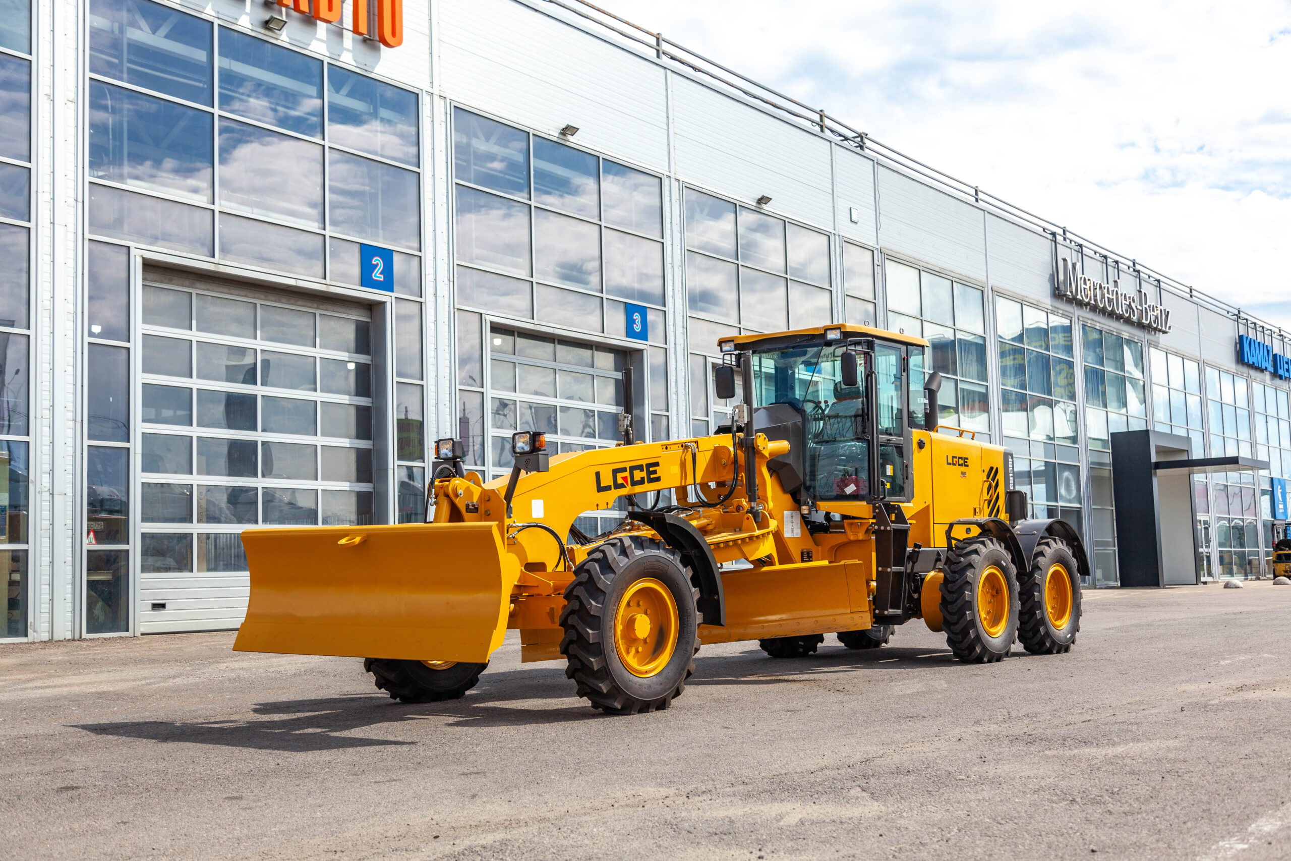 Автогрейдер LGCE G9138F (габаритный)
