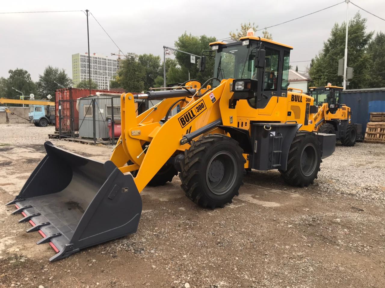 Фронтальный погрузчик BULL 730D