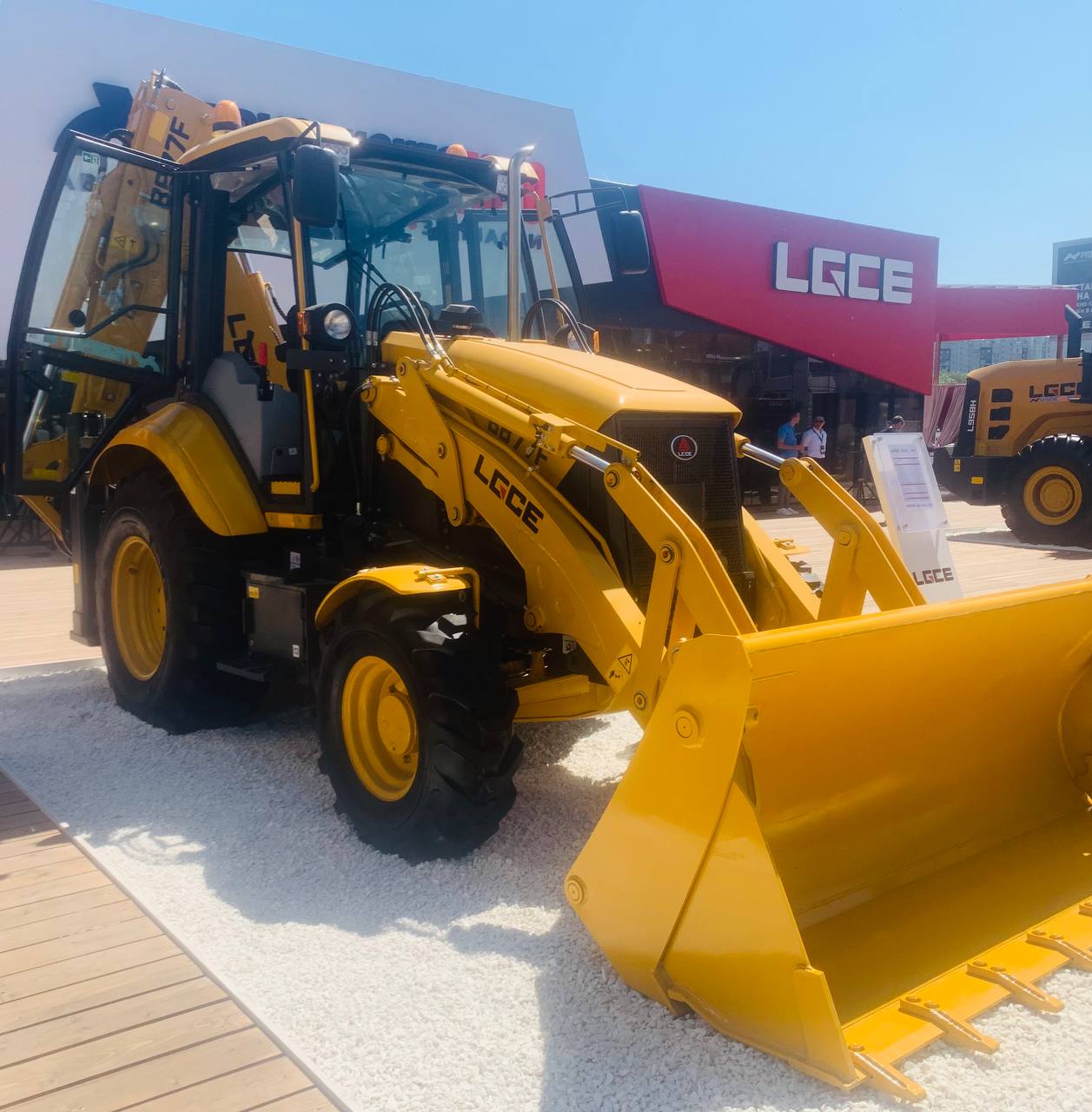 Фронтальный погрузчик LGCE L958H